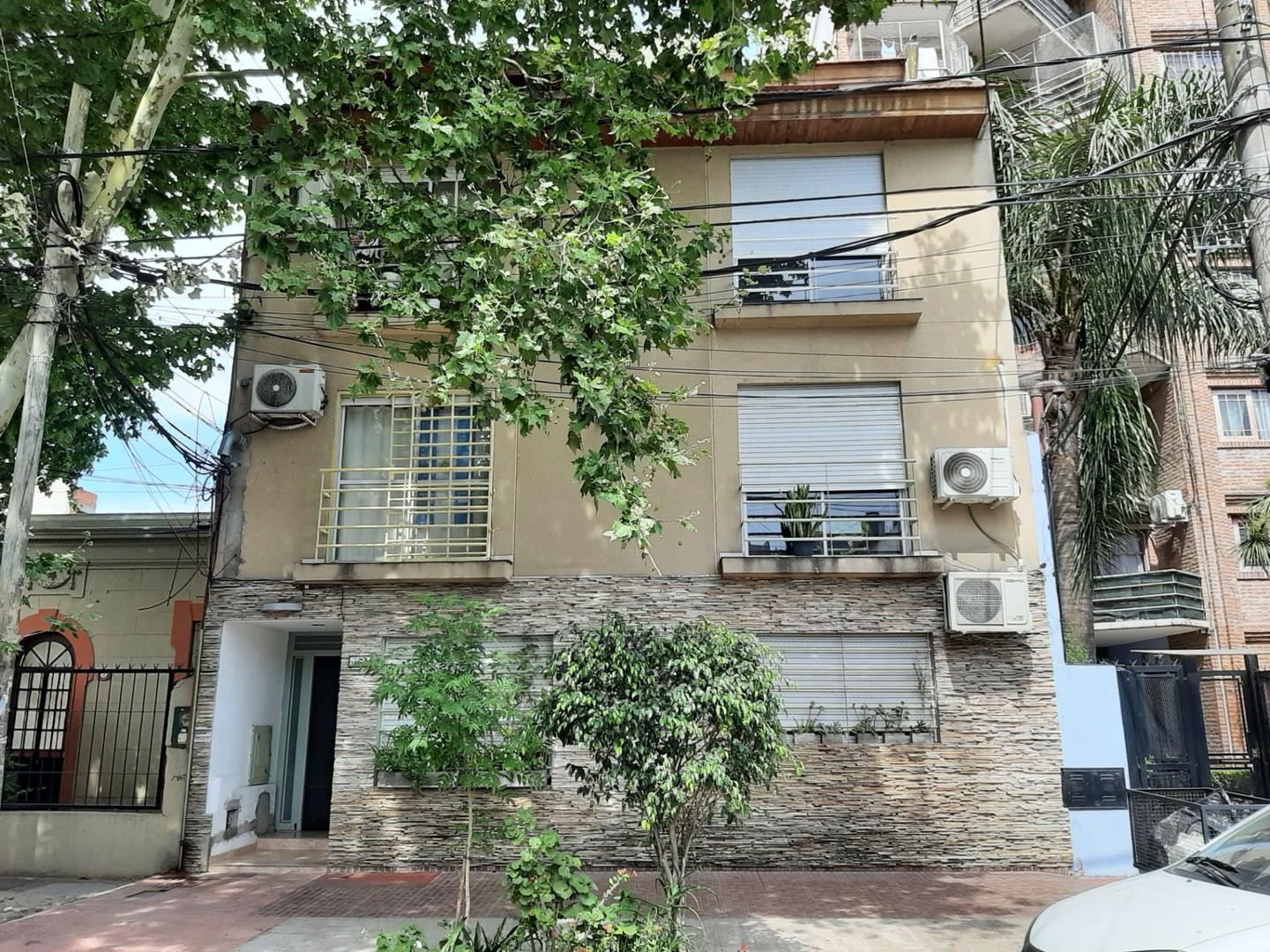 Apartamento de dois ambientes novo em Morón