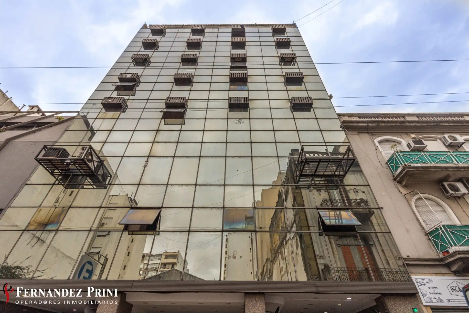 Apartamento de três ambientes de fundos em San Nicolás