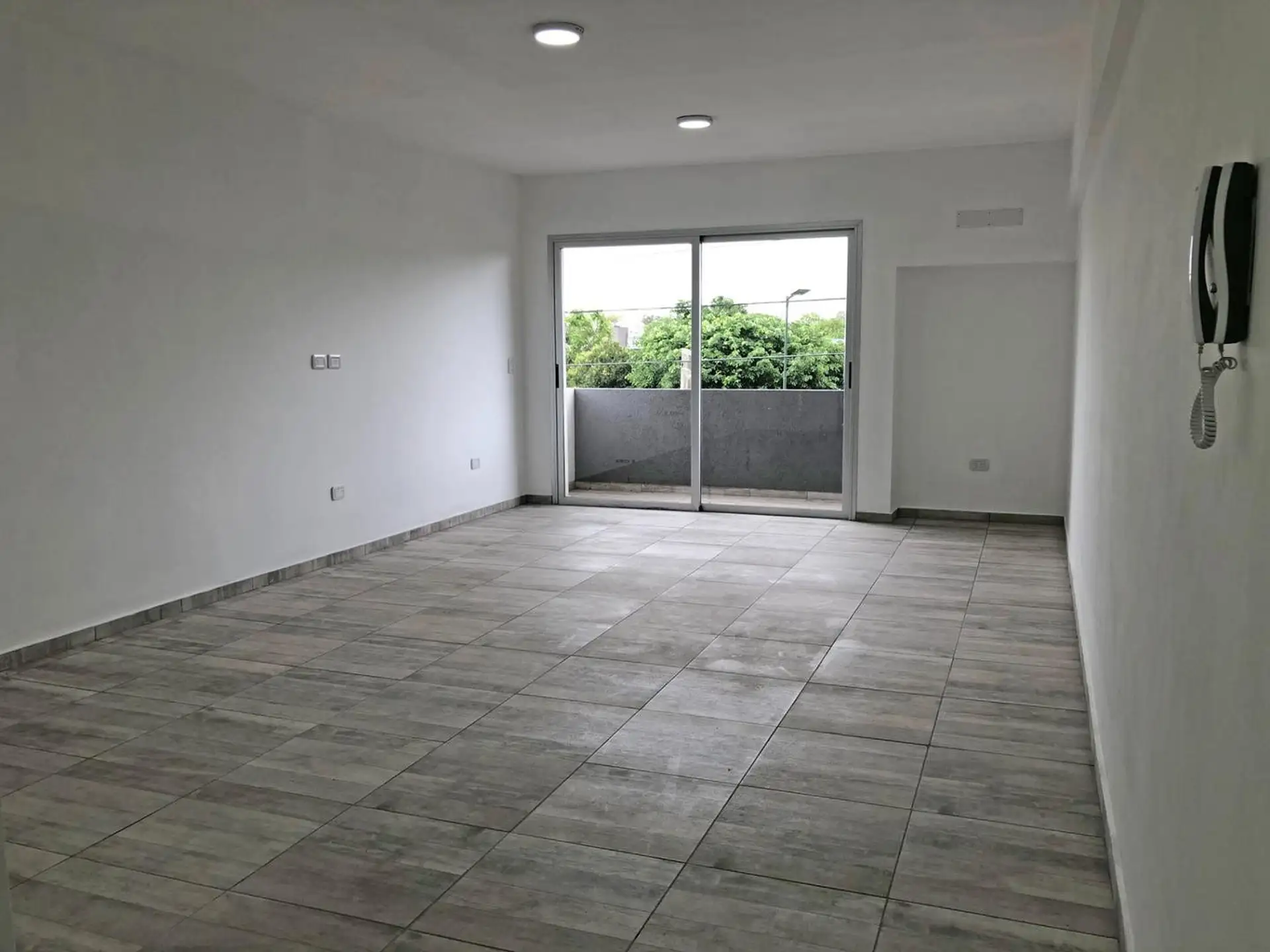 Apartamento de 2 quartos para uso profissional em Ituzaingó