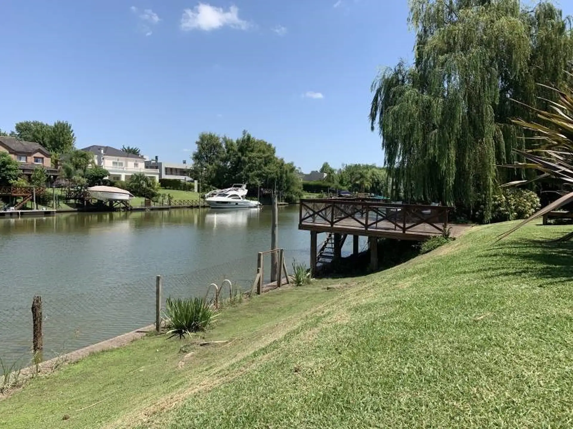 Дом с 5 спальнями в Tigre с причалом и бассейном