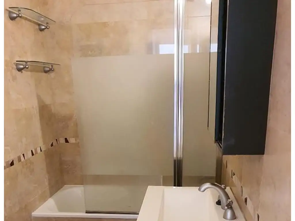 Apartment with balcony and AC