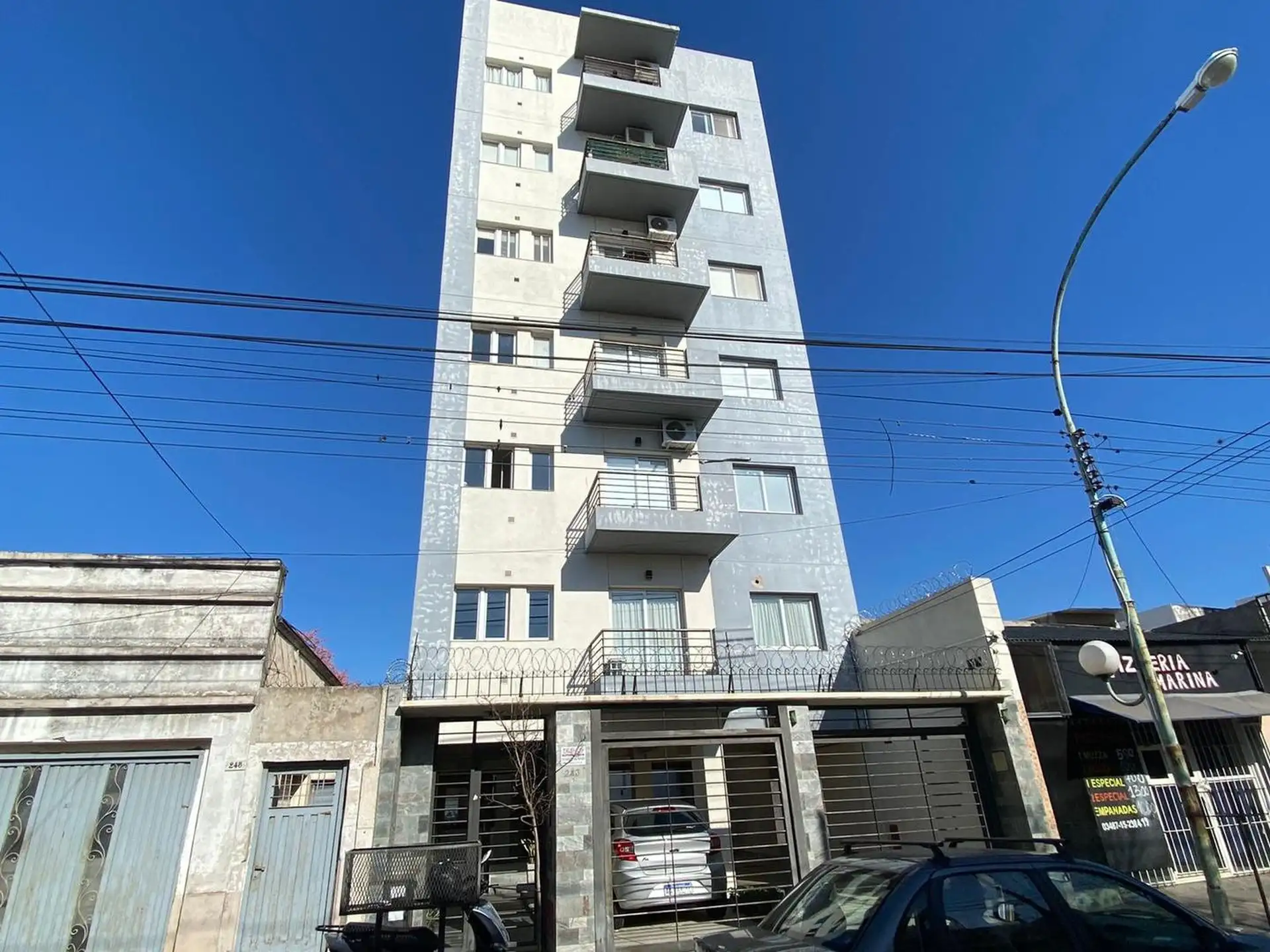 One-bedroom apartment in Zárate with balcony and parking
