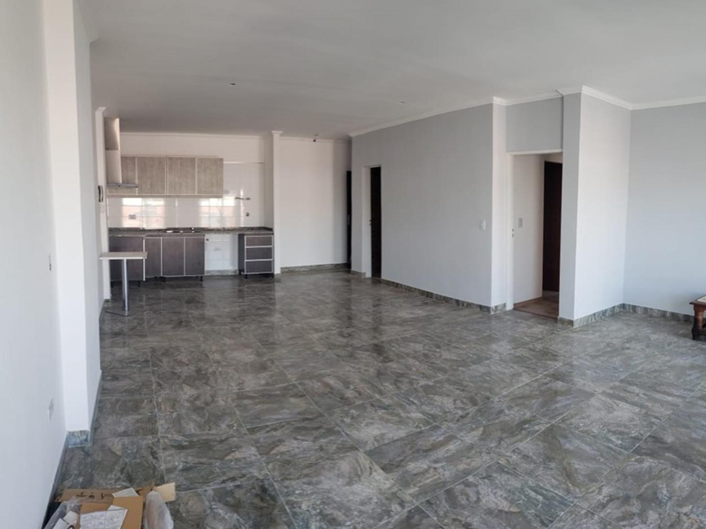 Front-facing two-bedroom apartment in Ramos Mejía, La Matanza