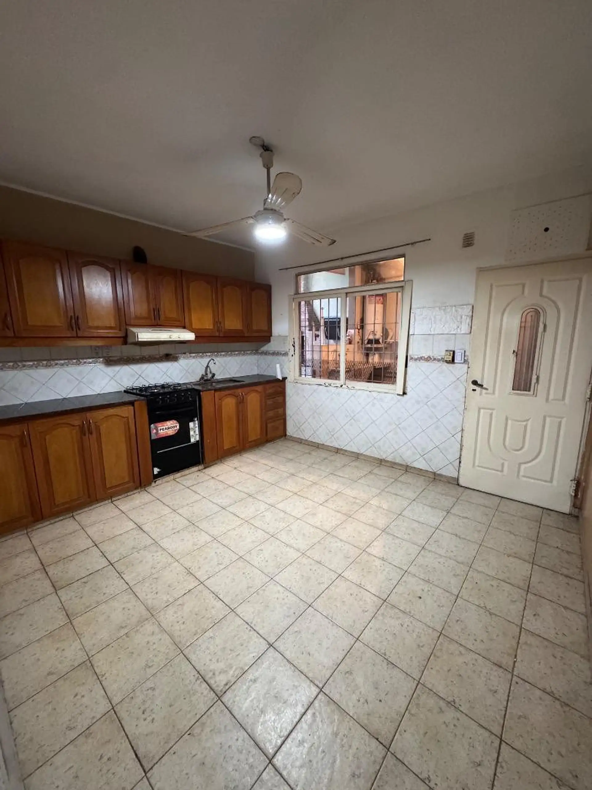 Casa térrea de 4 ambientes com 3 dormitórios em Hurlingham