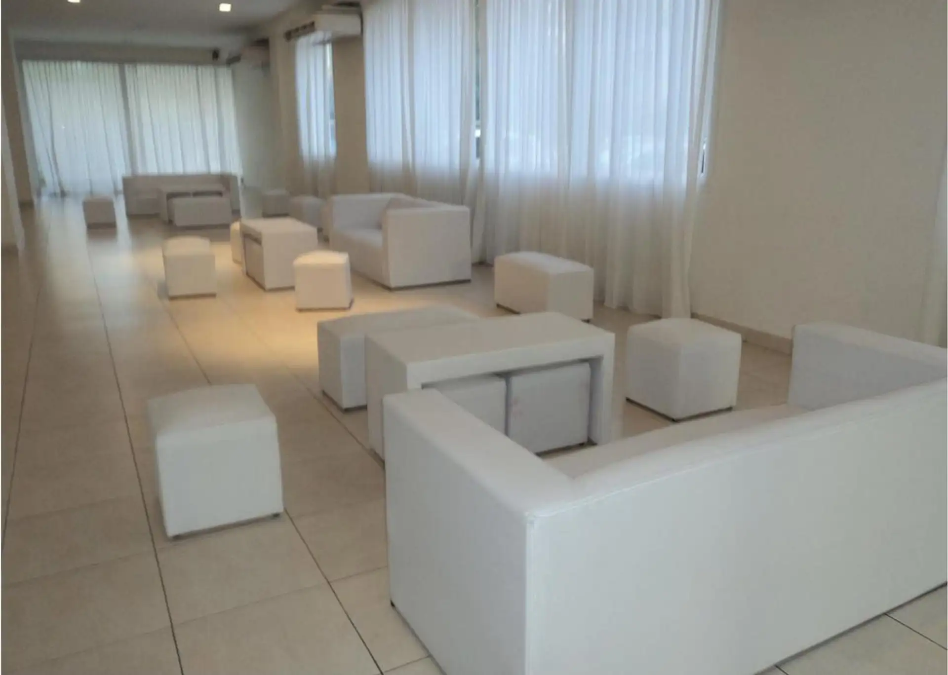 Departamento de 2 ambientes con cochera en Vicente López