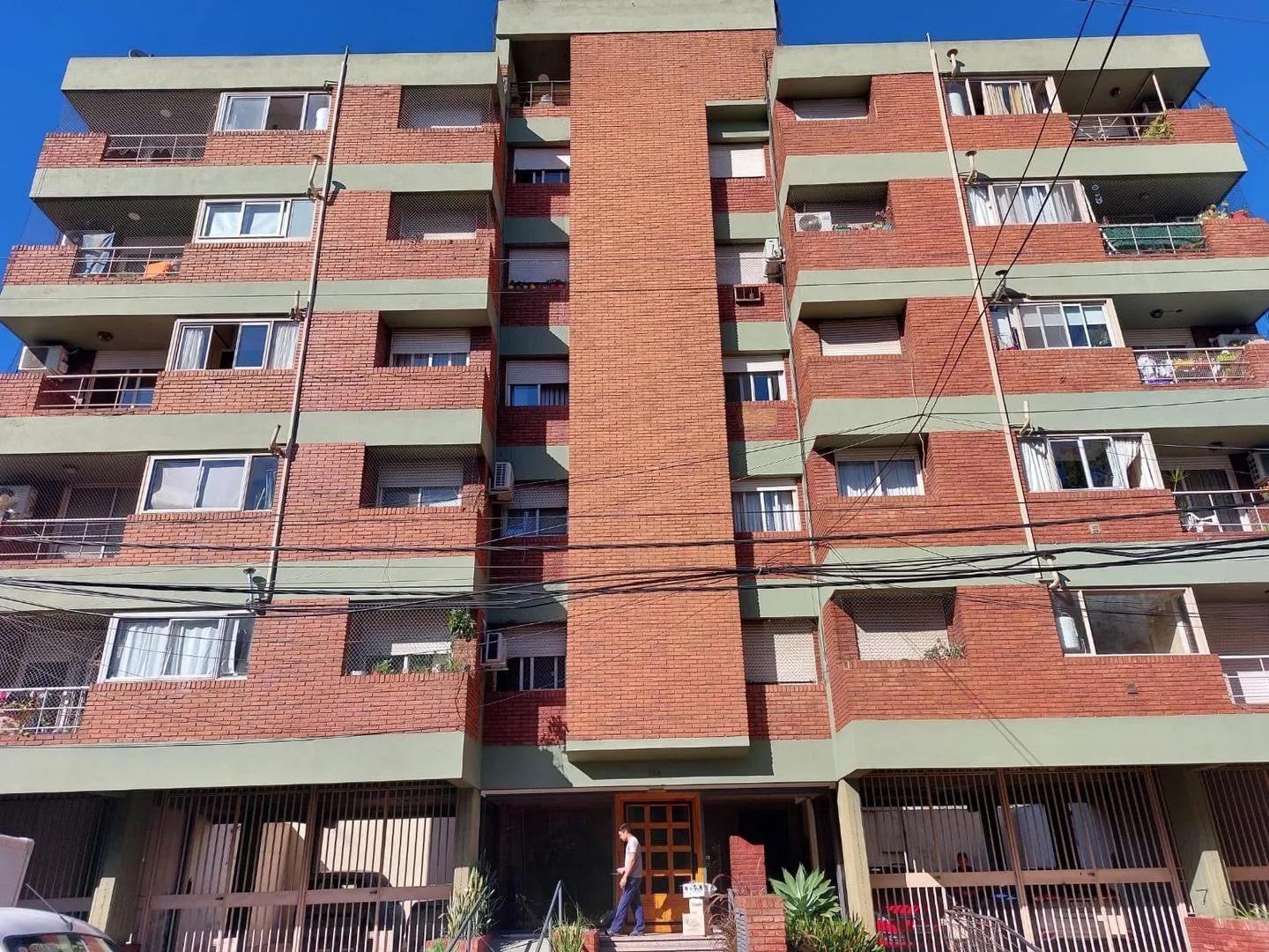 Apartamento de 3 ambientes com varanda em Morón Sur