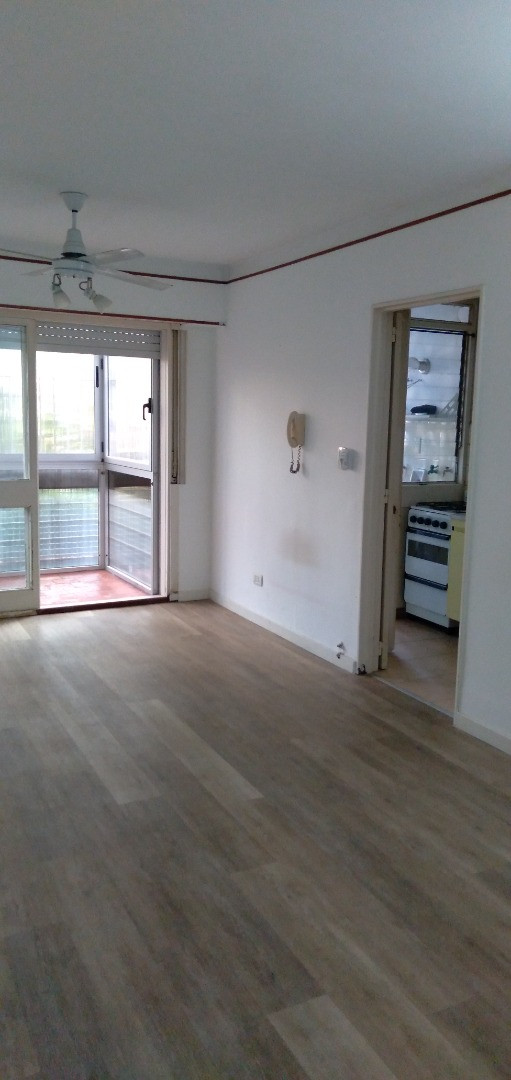 Квартира-студия с отдельной кухней в San Fernando