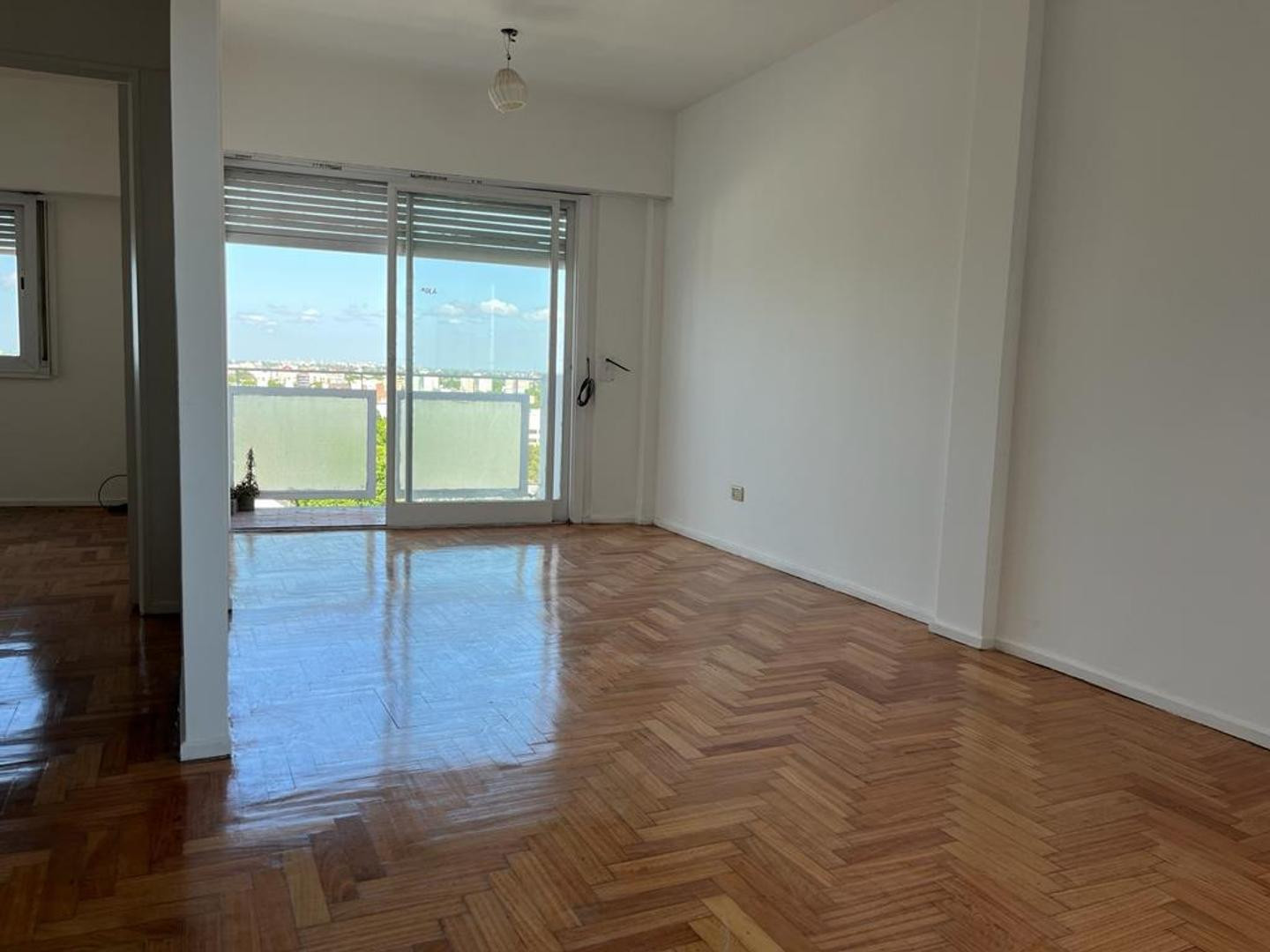Departamento de 2 ambientes en Vicente López con balcón y vista al río