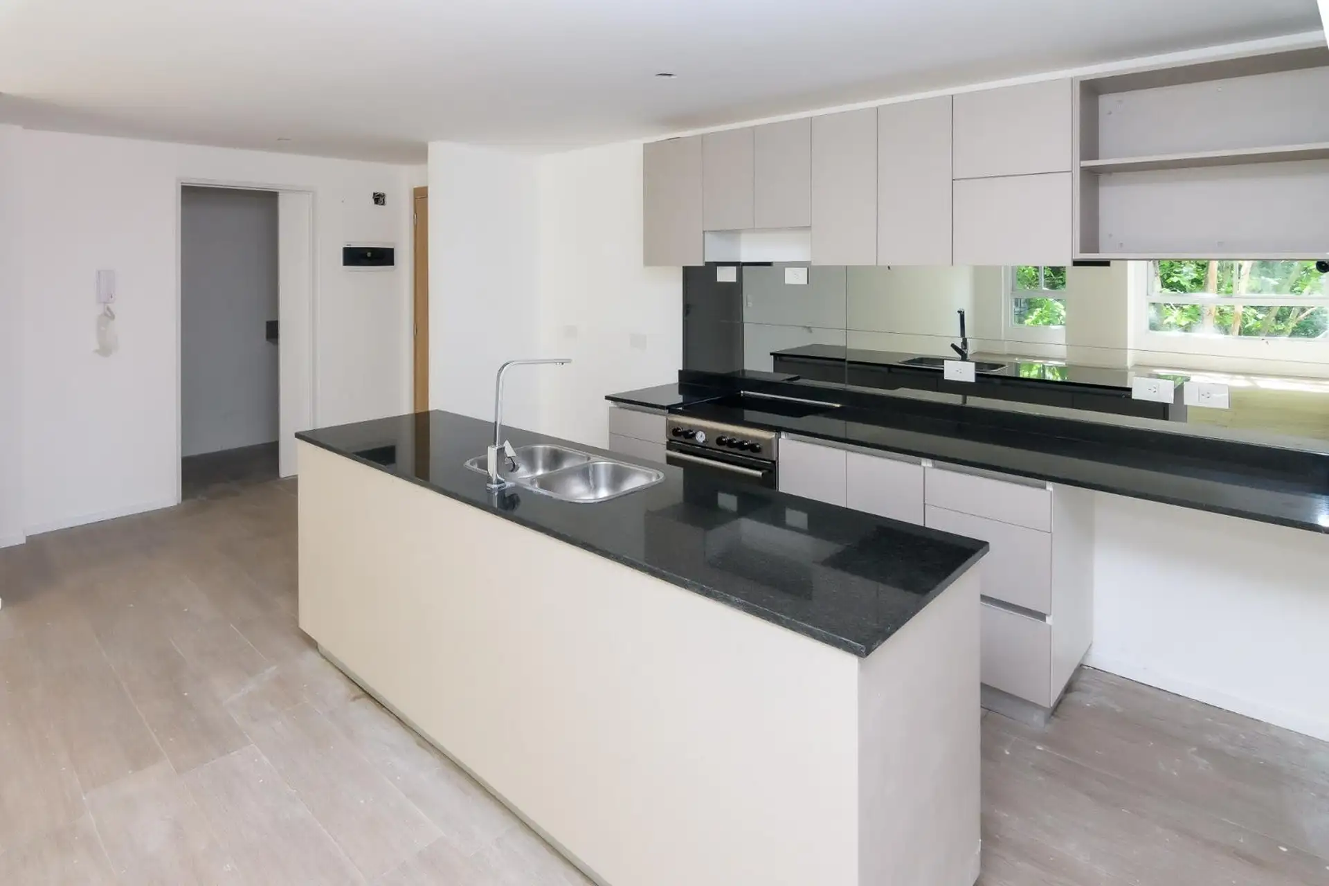 Departamento de 4 ambientes en esquina en Villa Urquiza