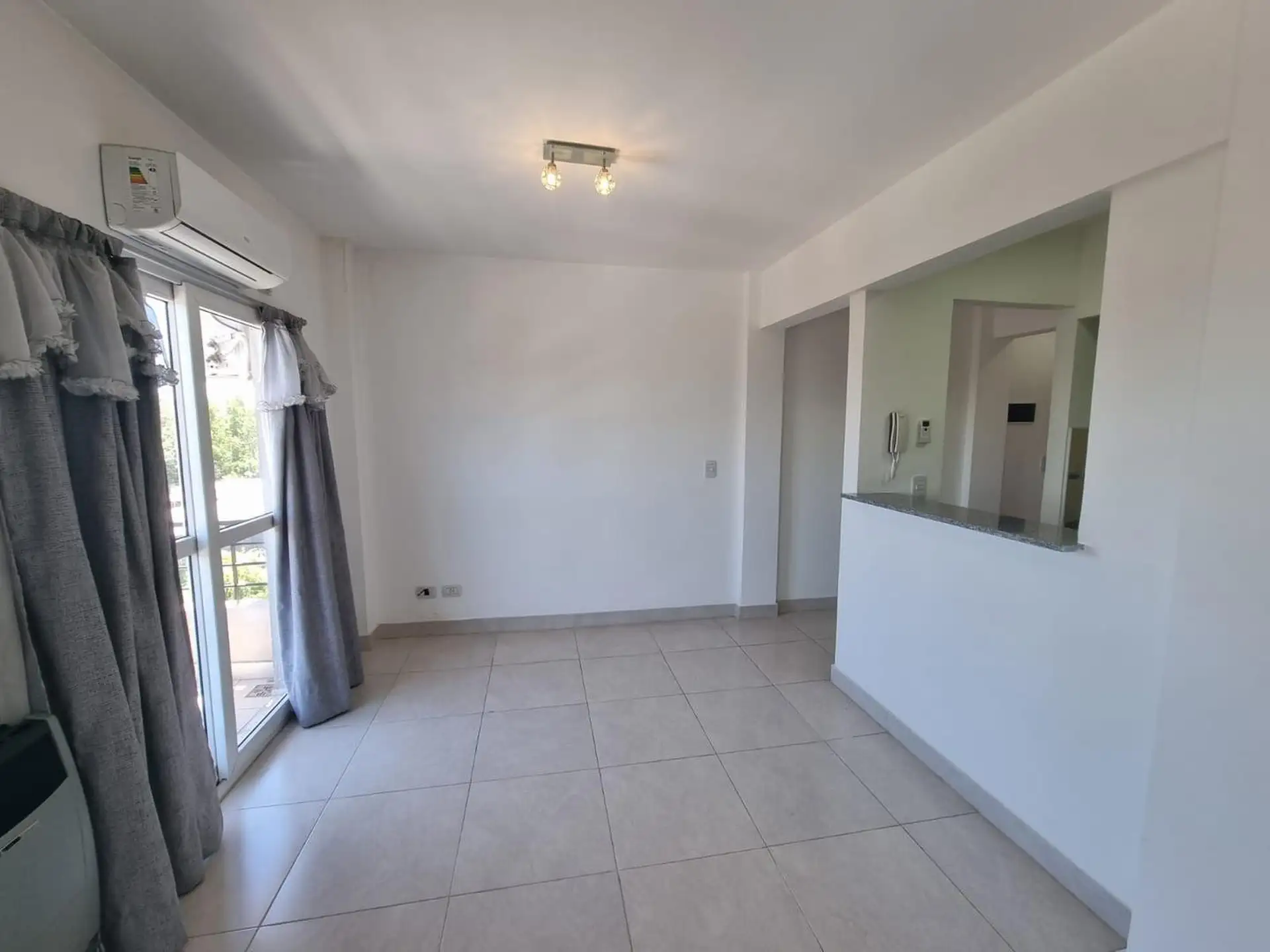 Kitnet de 1 dormitório em Tres de Febrero