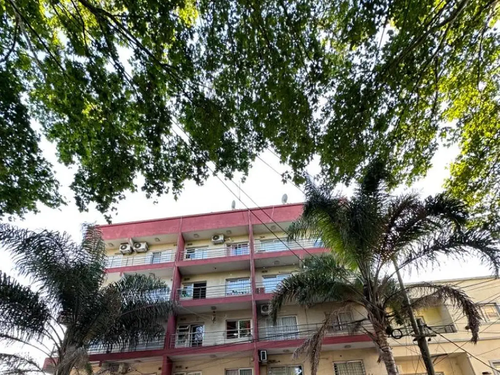 3 ambientes con doble balcón