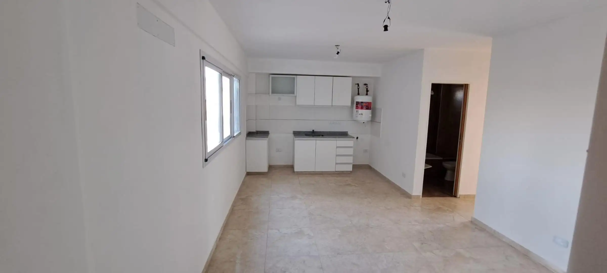 Departamento de 2 ambientes en Morón con balcón