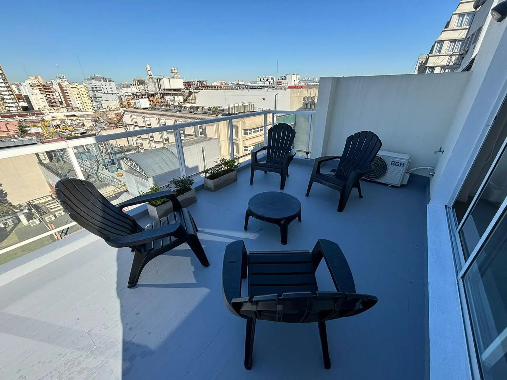 Kitnet mobiliada em Almagro com varanda