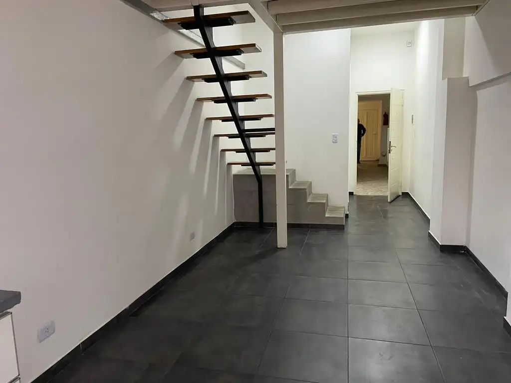 Duplex 2 ambientes con patio