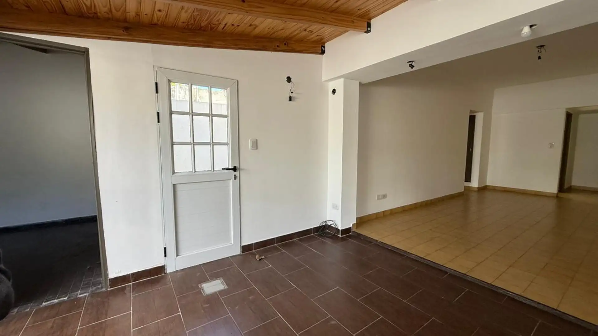 Apartamento térreo de 2 dormitórios em Tres de Febrero