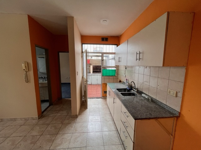 Departamento de 3 ambientes con patio y parrilla en General San Martín
