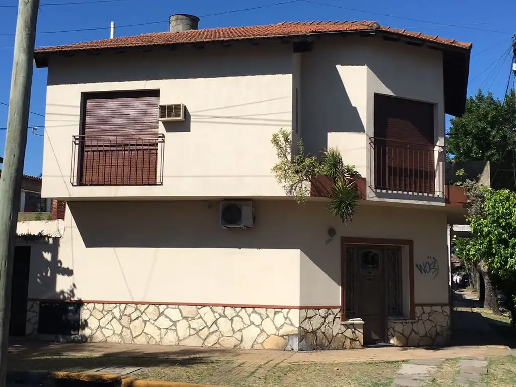 PH 3 ambientes con patio