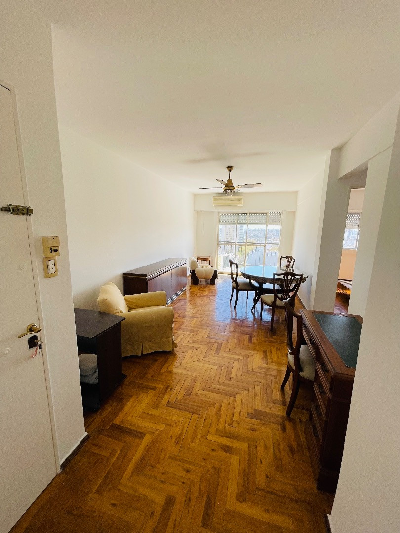 Квартира с 2 спальнями в Flores с окнами на улицу