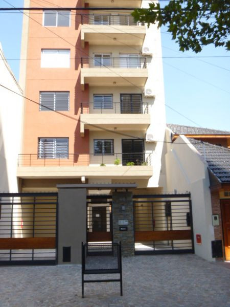 Квартира-студия напротив во двор в Lanús