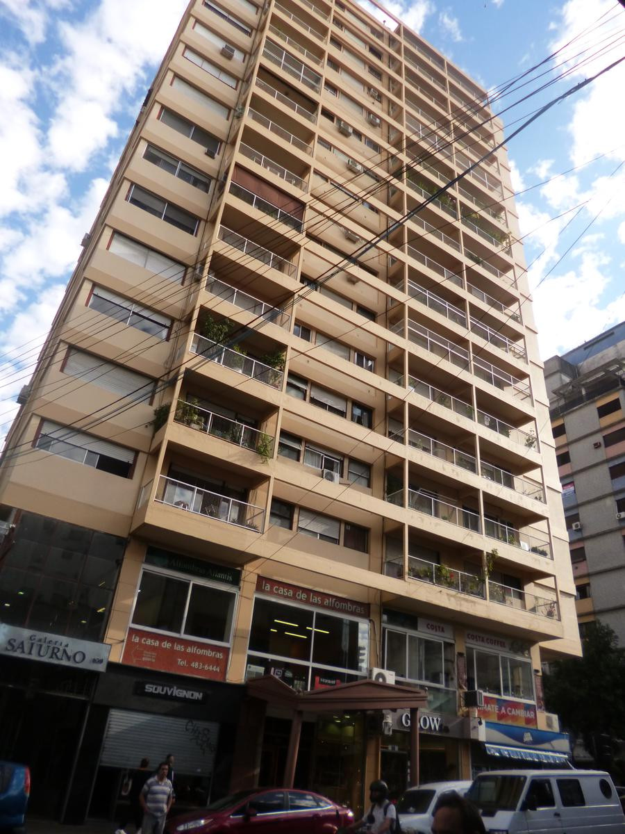 Apartamento com 2 dormitórios na frente em Buenos Aires