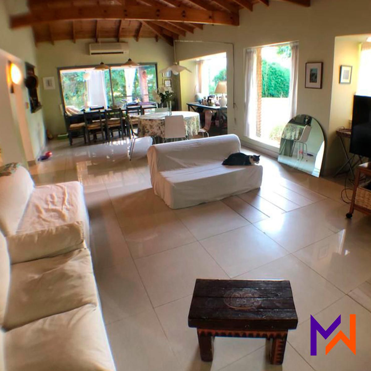 Four-bedroom house with 725 m² lot in Los Cardales