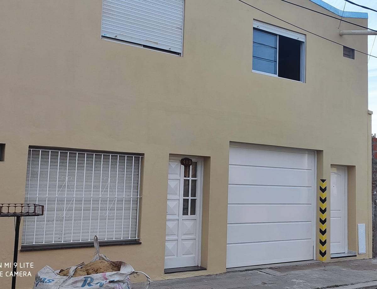 Kitnet em PH com 2 quartos para locação em Lanús