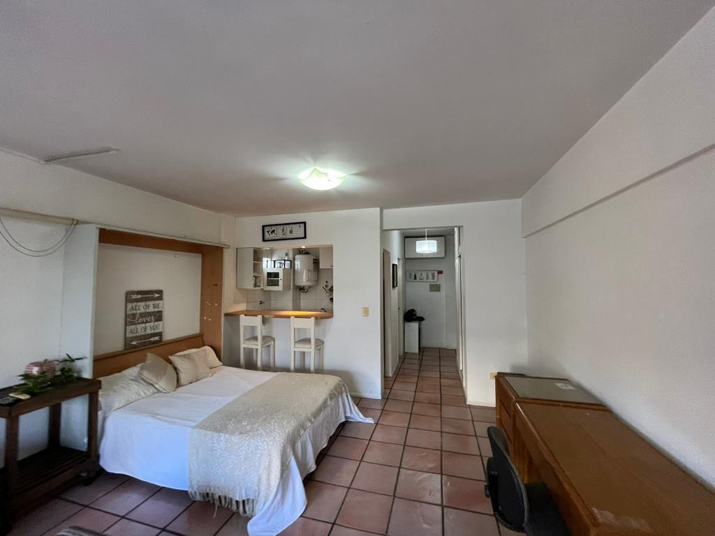 Apartamento mobiliado de 1 quarto no contrafrente em Palermo