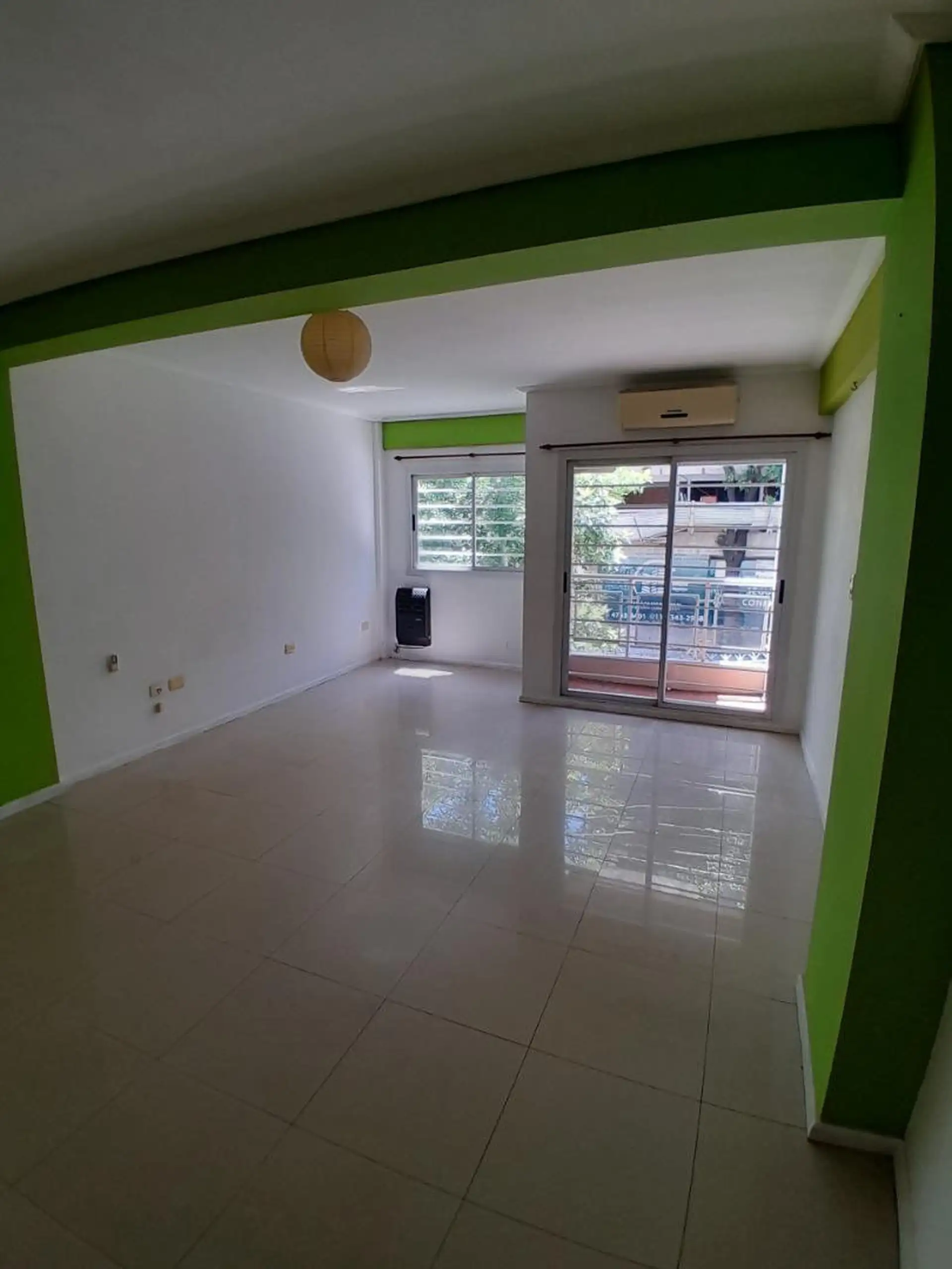 Monoambiente con balcón al frente en Villa Urquiza