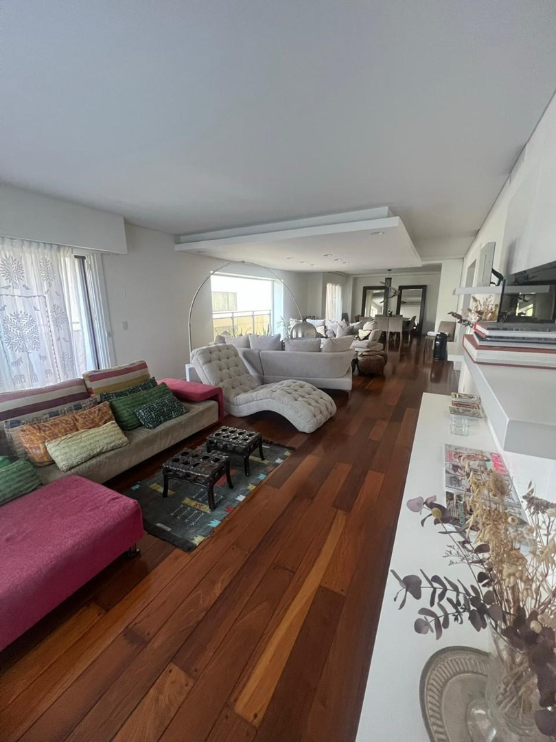 Departamento de 4 dormitorios amoblado en Recoleta