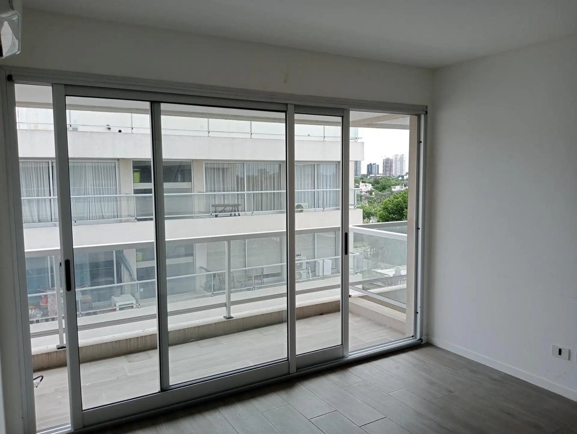 Departamento de 2 ambientes en alquiler en Tigre Centro