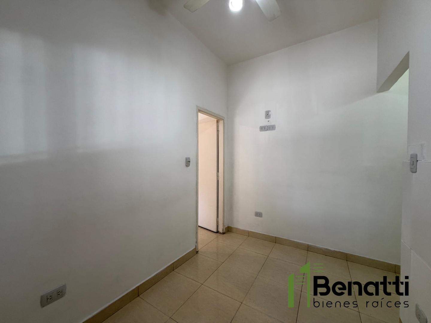 Departamento de 2 ambientes en planta baja en Ramos Mejía