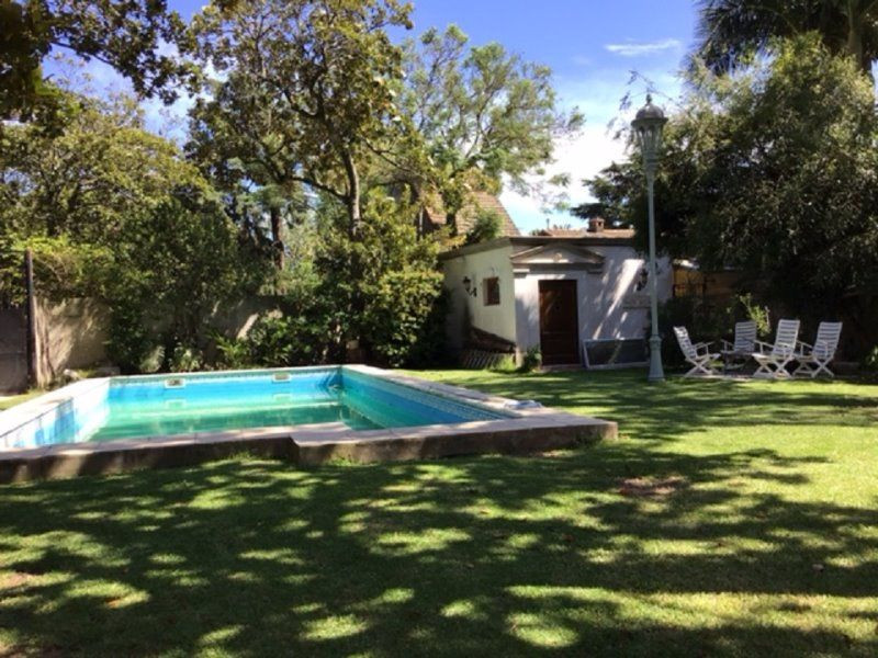 One-bedroom PH rental in Victoria