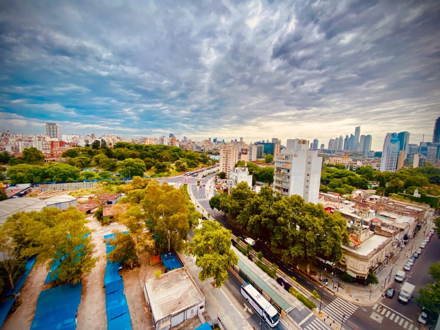 Monoambiente con balcón en Barracas