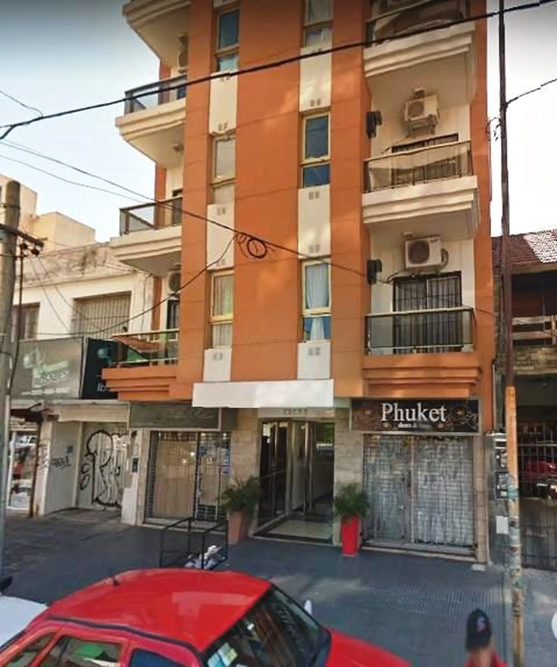 Departamento de 2 ambientes al frente con balcón en Ramos Mejía Sur