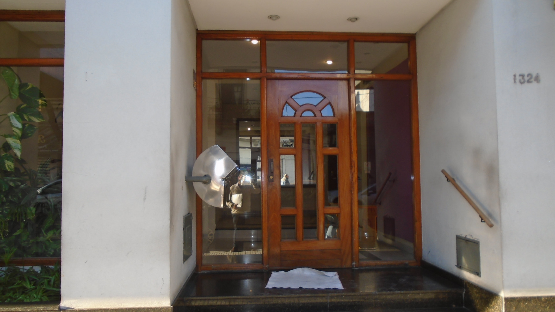 Departamento de 3 ambientes con balcón en Parque Chacabuco