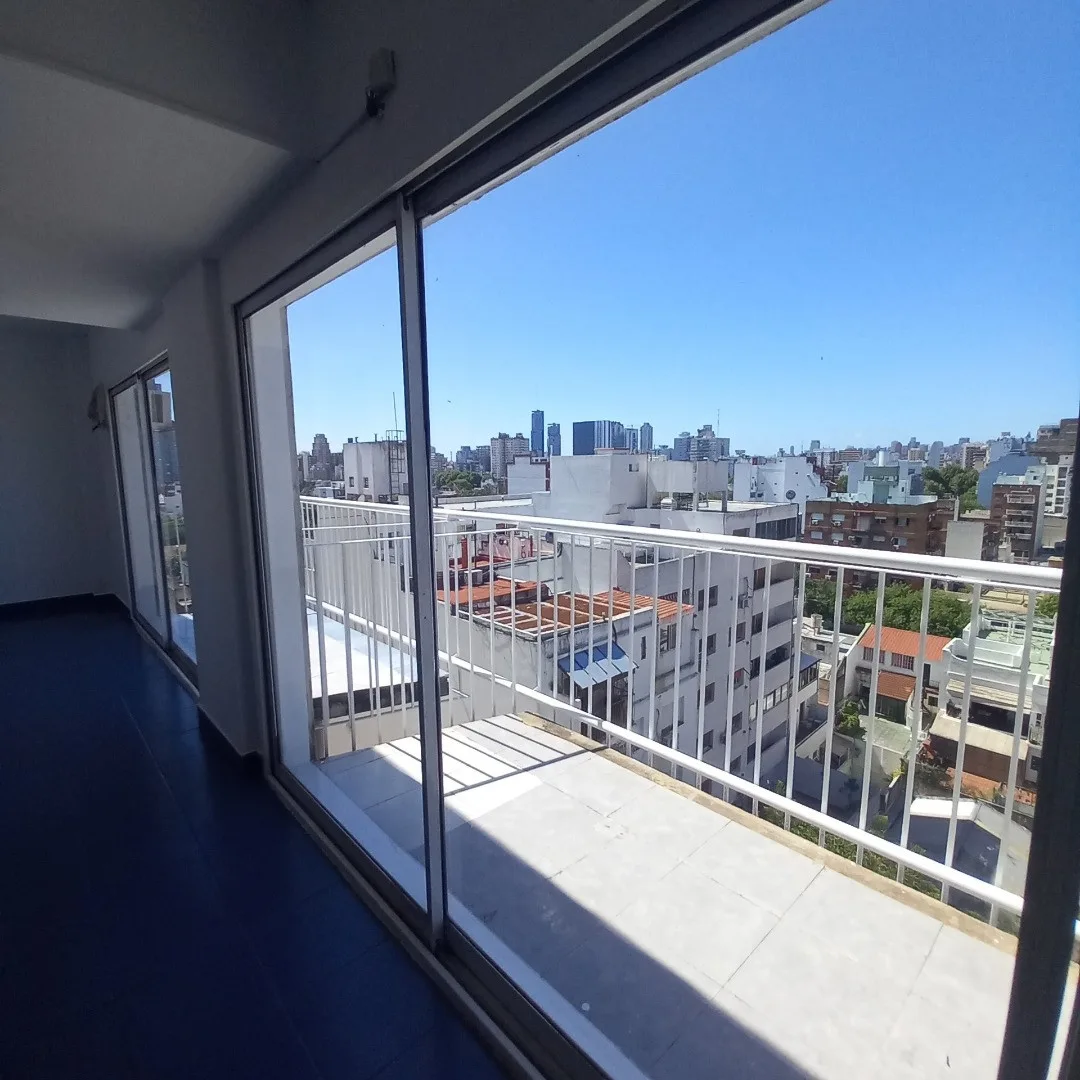 Однокомнатная квартира с 2 балконами в Núñez