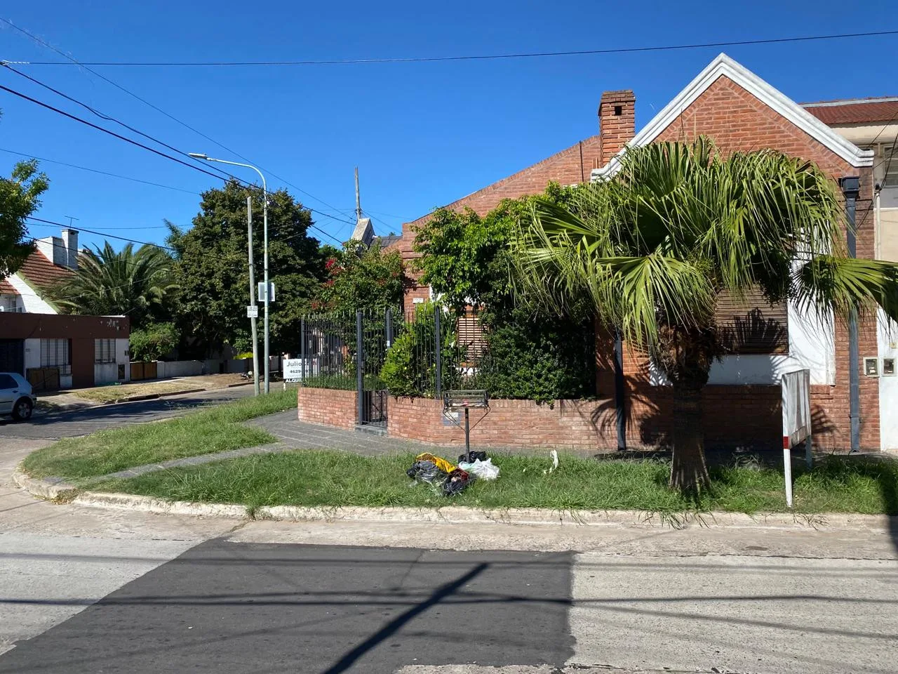 Casa en alquiler de 3 dormitorios en Castelar Norte