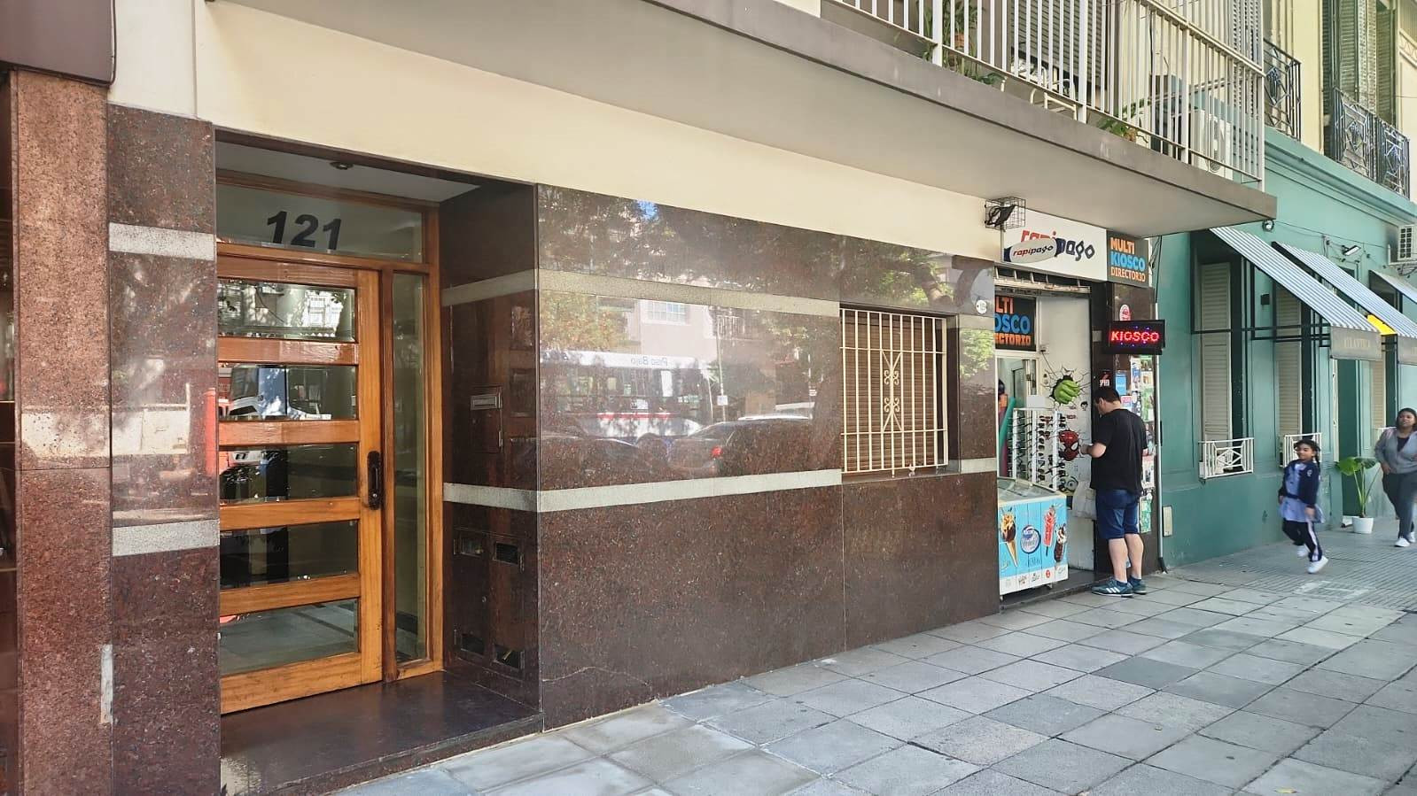 Two-room apartment with balcony in Parque Chacabuco