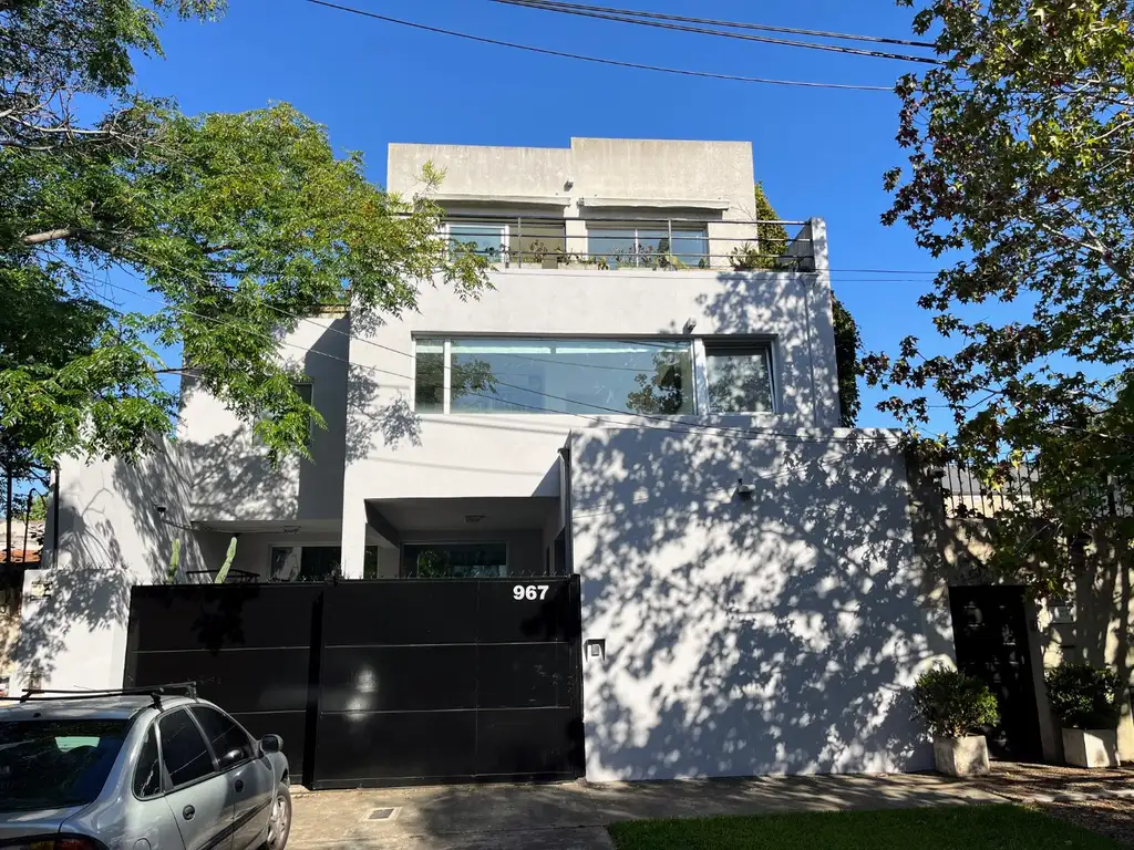 4-bedroom house, garden and terrace