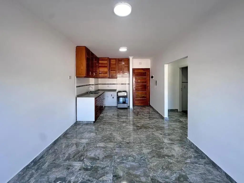 Departamento 2 ambientes con balcón