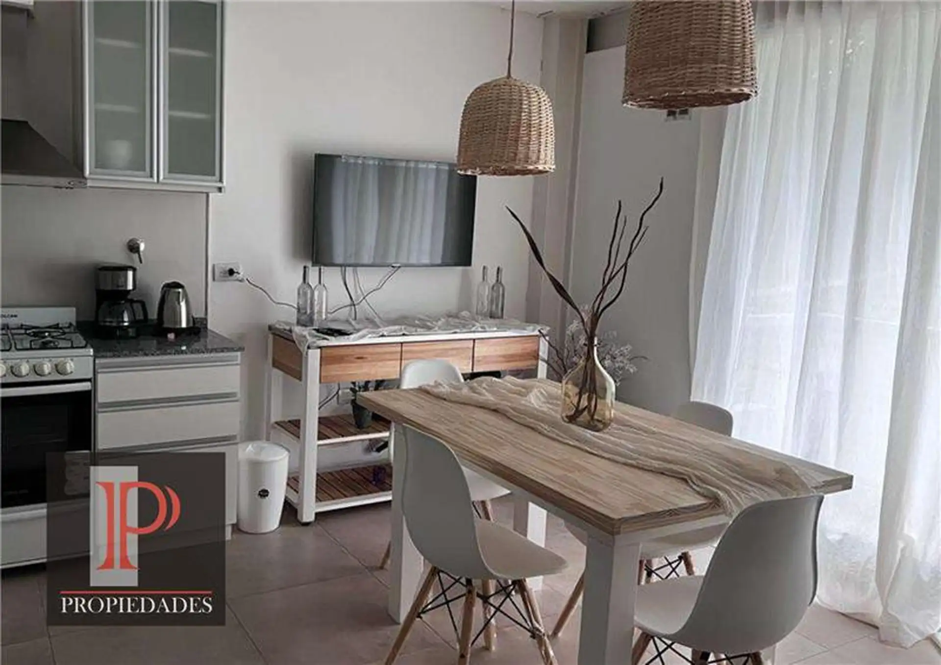 Furnished one-bedroom apartment with private terrace in Lomas de Zamora (Temperley)