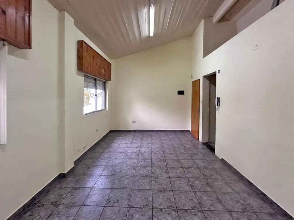 Studio with full bathroom