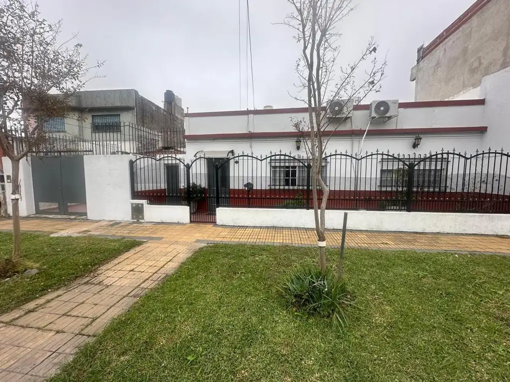 Casa en Alquiler en Villa Dominico, Partido de Avellaneda