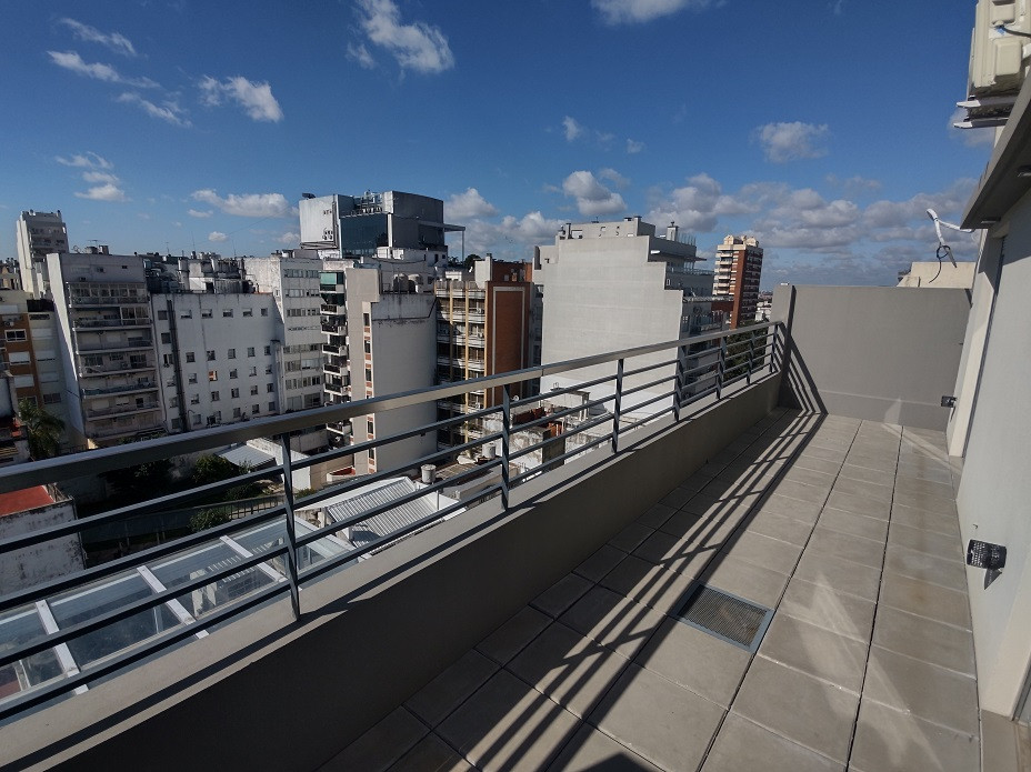 Новая квартира с 1 спальней и балконом в Flores