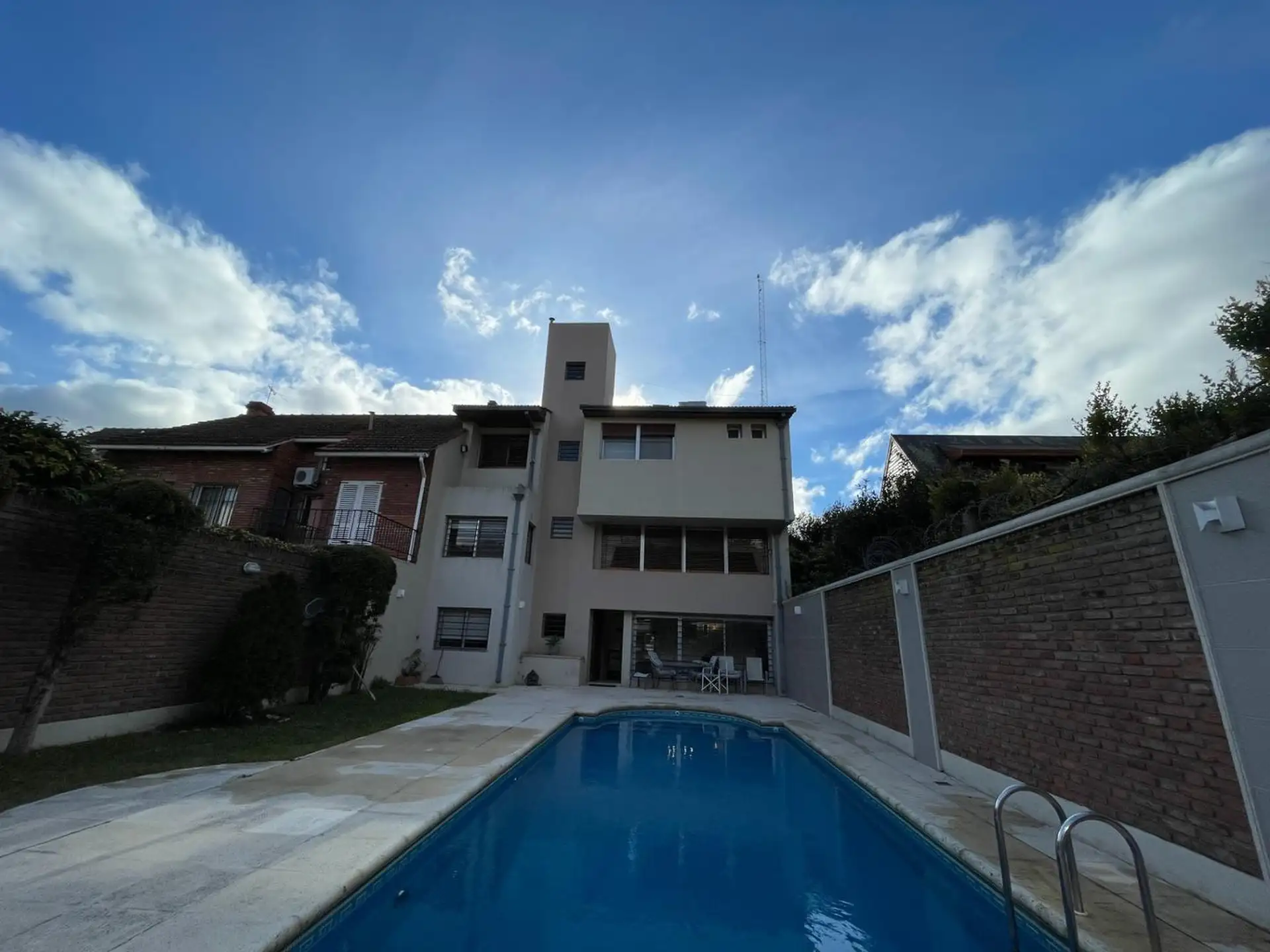 Furnished 5-bedroom house in Martínez