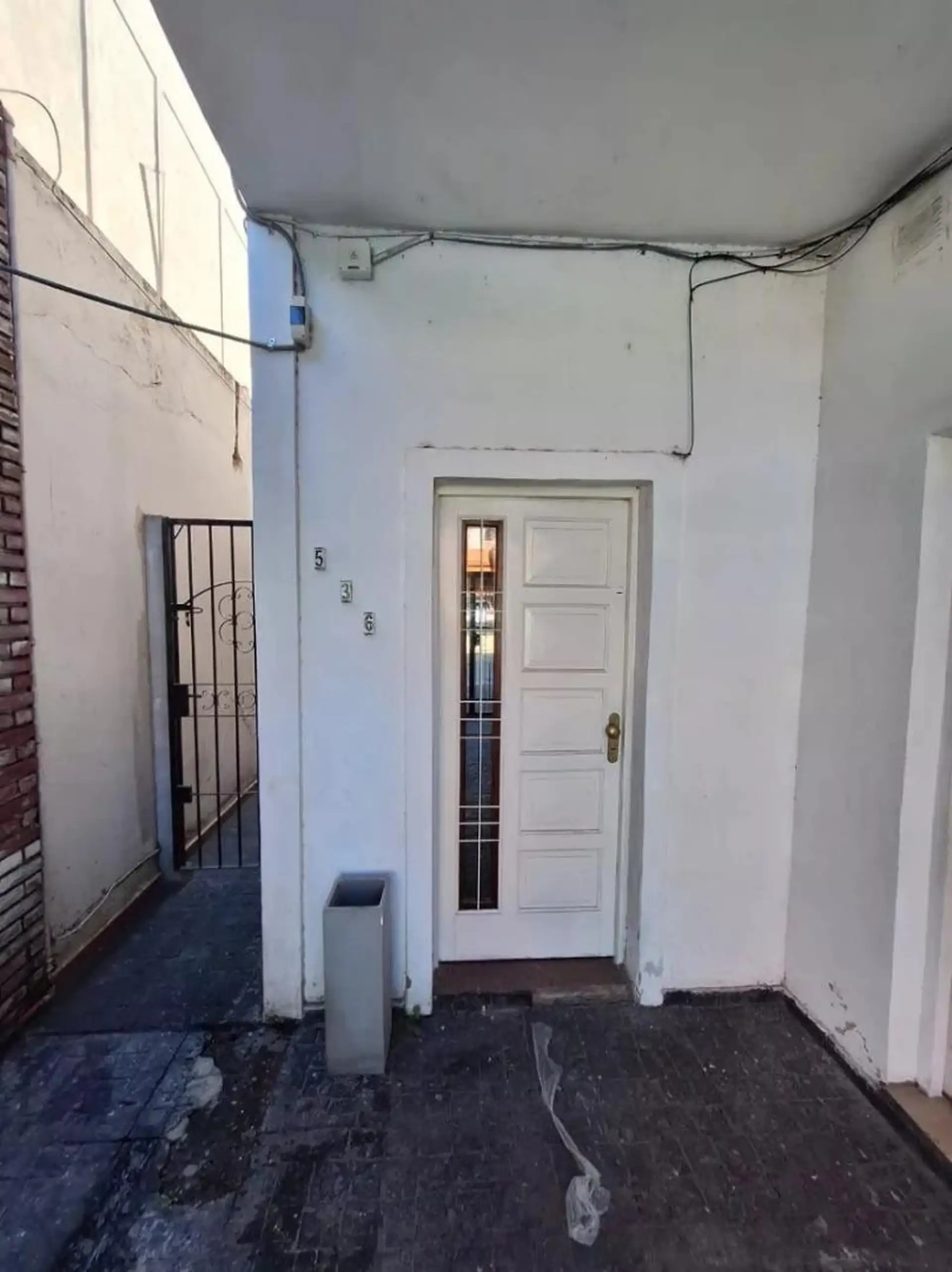 Kitnet para alugar em Morón