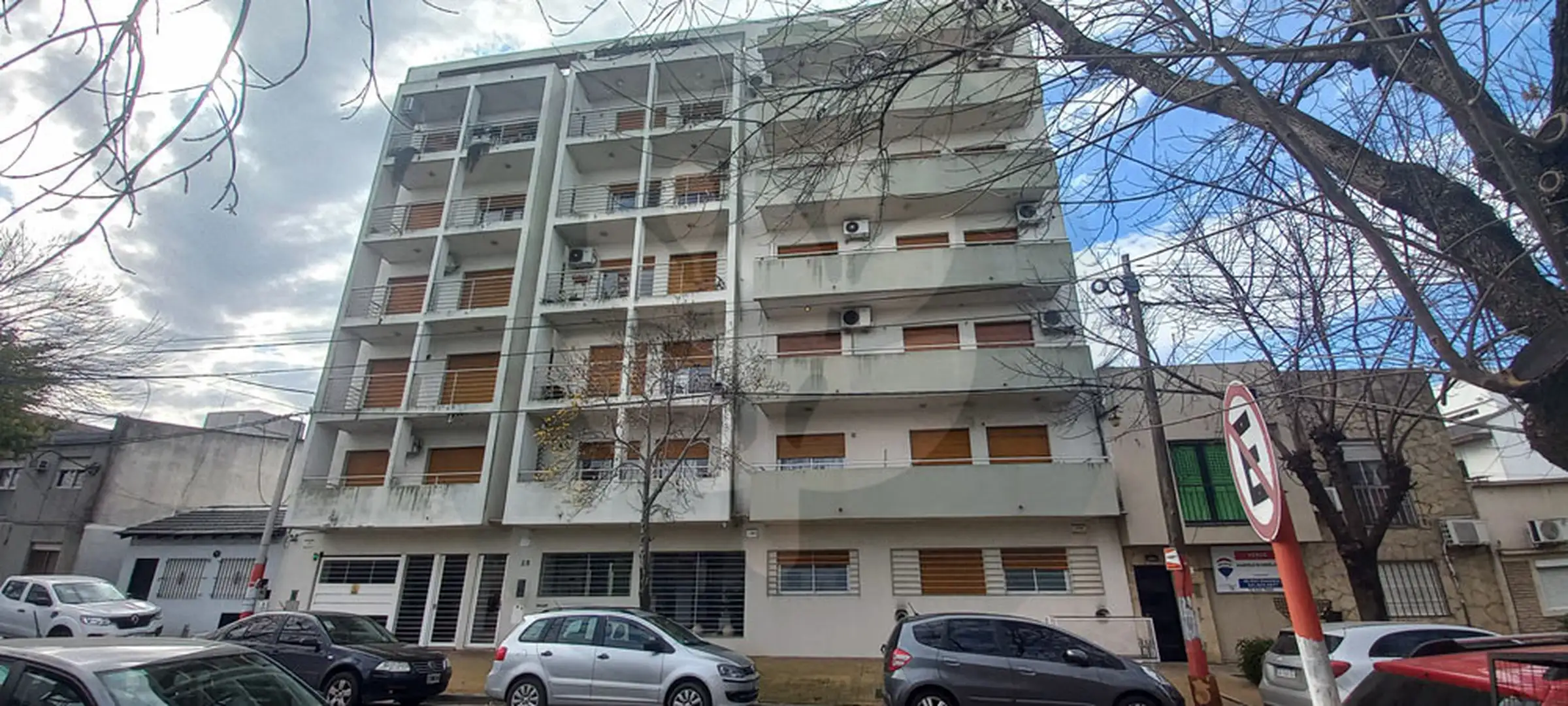 Departamento en Alquiler en La Loma, La Plata