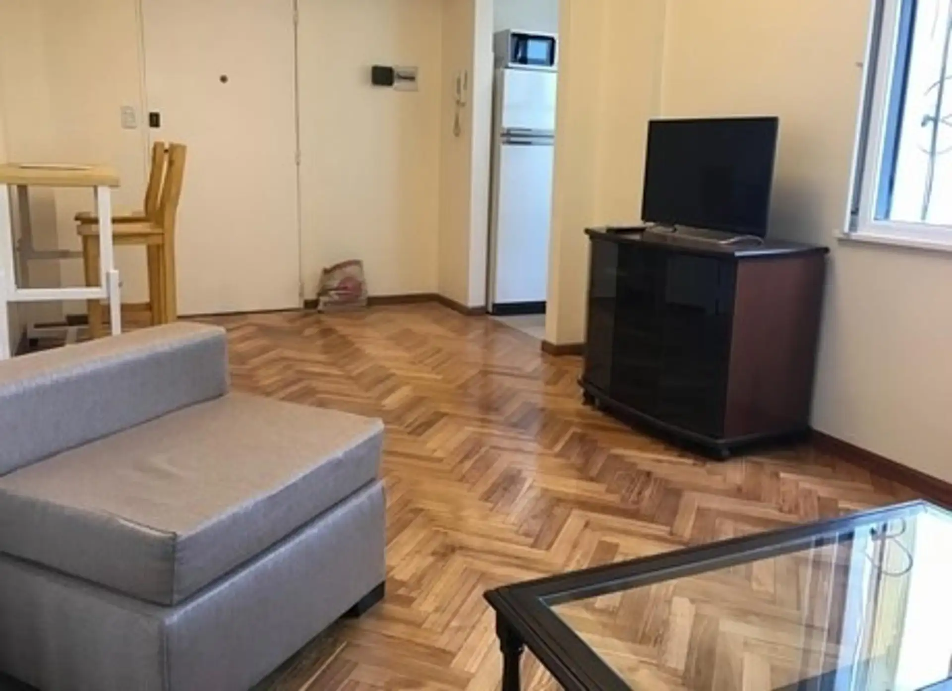 Furnished two-room apartment in Colegiales