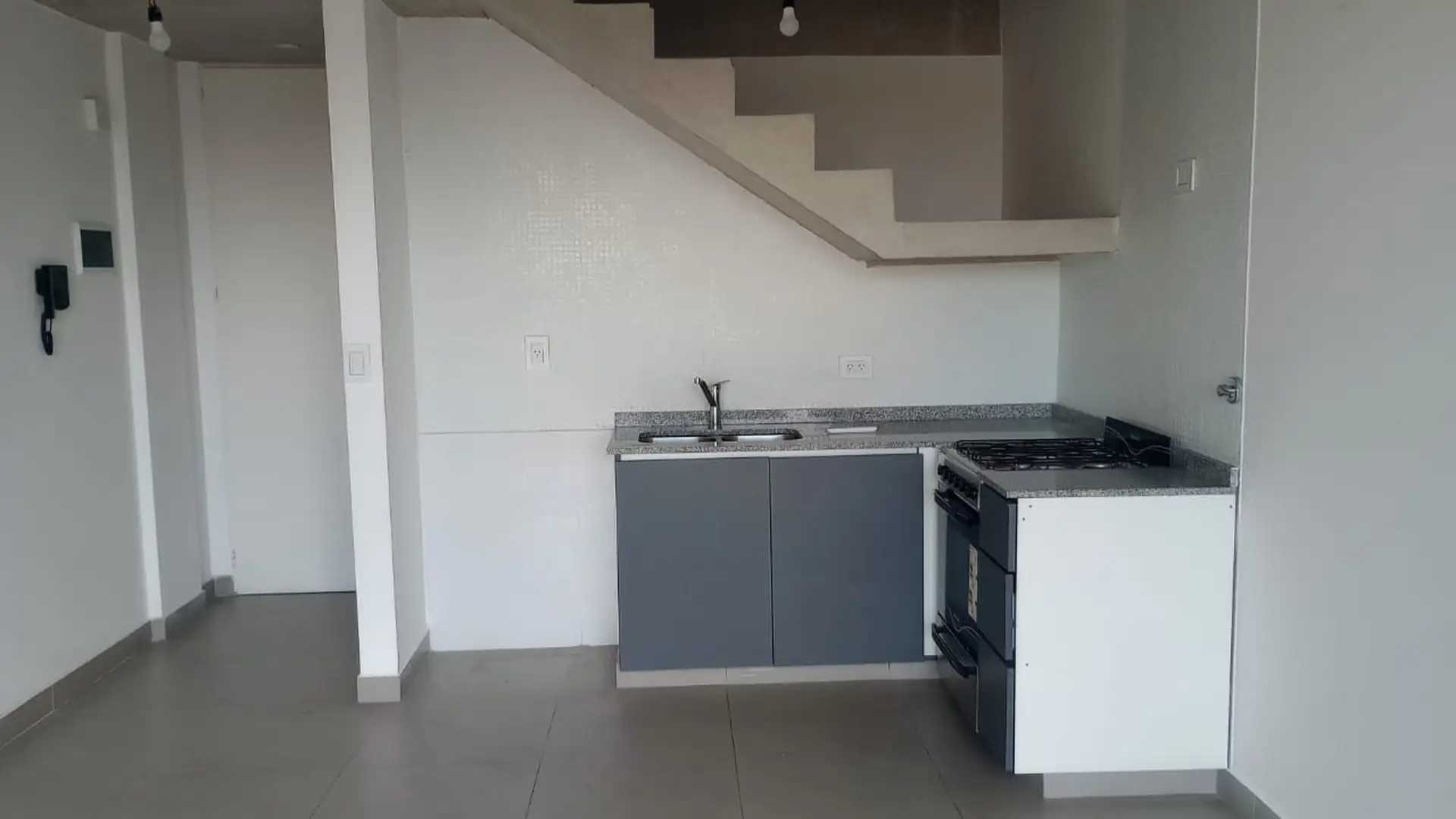 Dúplex de 2 ambientes con balcón y parrilla en General San Martín