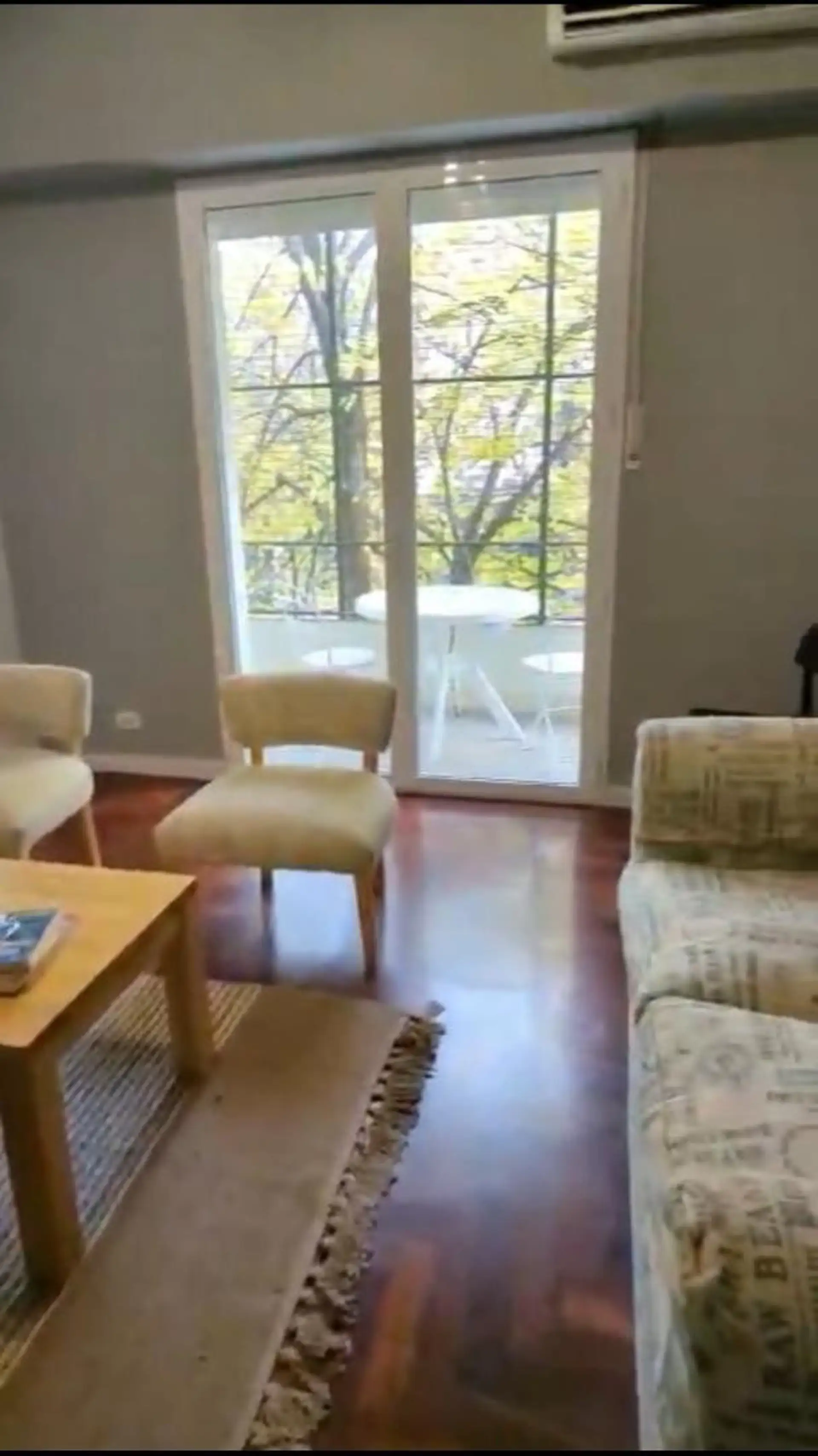 Departamento de 3 ambientes con balcón corrido en Belgrano